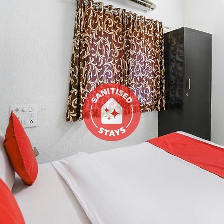 Hotel Jasmine อาเมดาบัด ภายนอก รูปภาพ