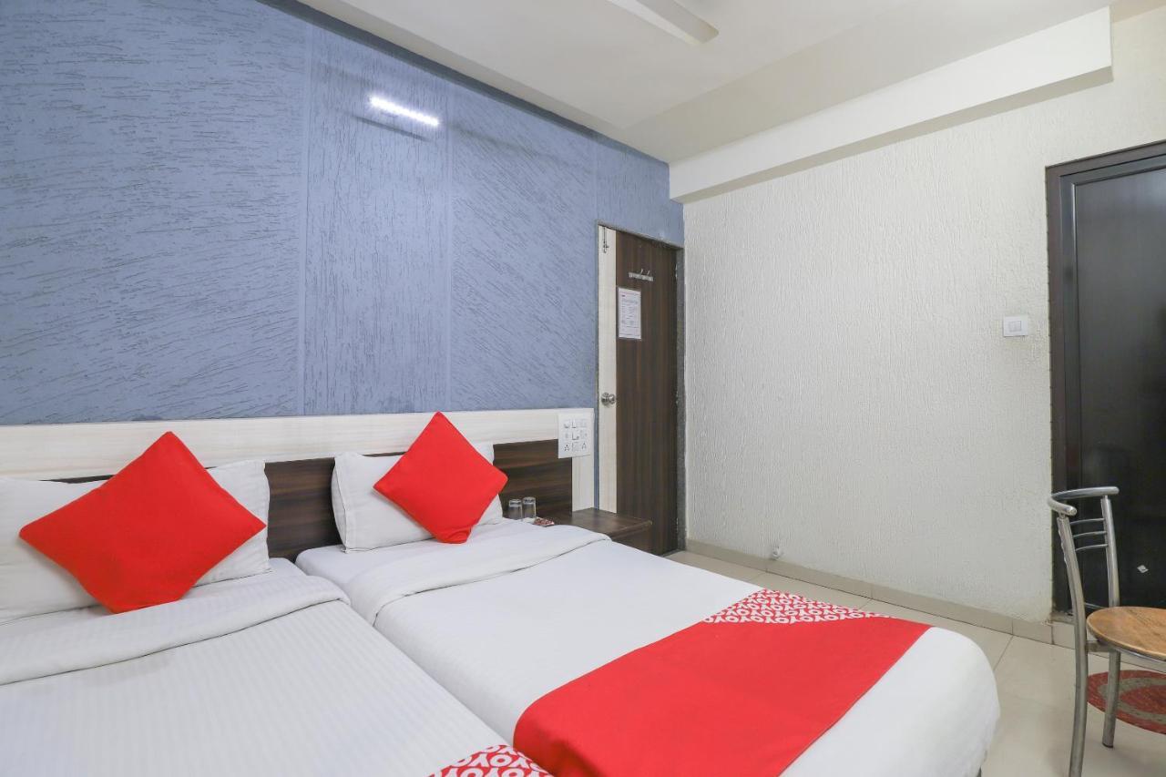 Hotel Jasmine อาเมดาบัด ภายนอก รูปภาพ