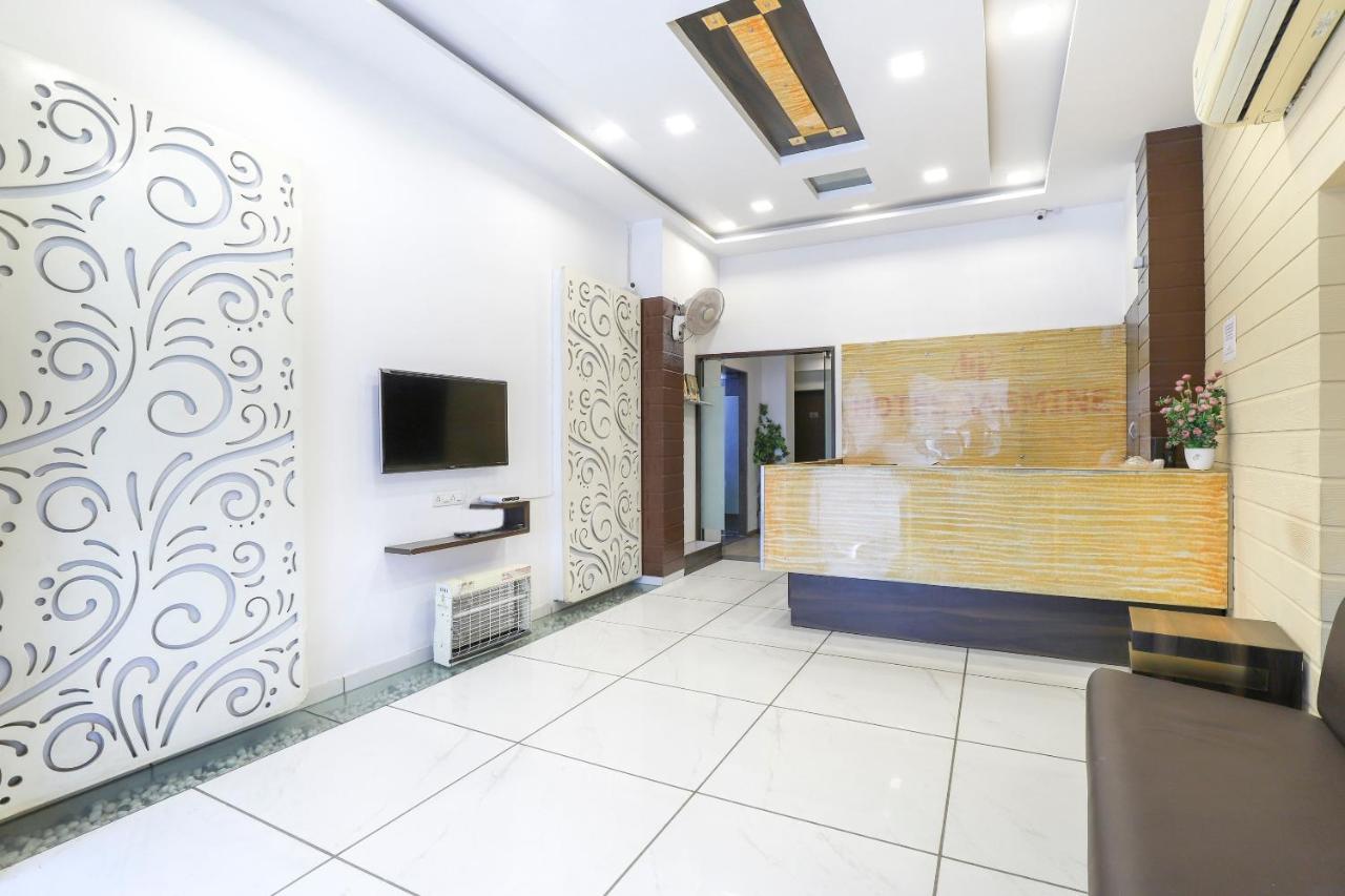 Hotel Jasmine อาเมดาบัด ภายนอก รูปภาพ