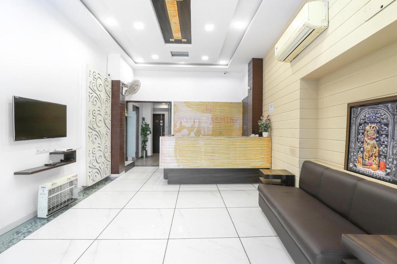 Hotel Jasmine อาเมดาบัด ภายนอก รูปภาพ