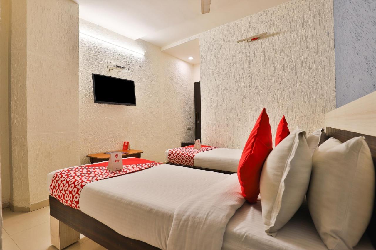 Hotel Jasmine อาเมดาบัด ภายนอก รูปภาพ