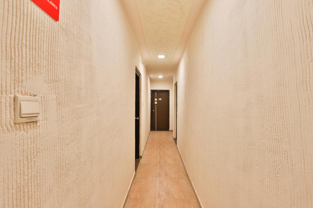 Hotel Jasmine อาเมดาบัด ภายนอก รูปภาพ